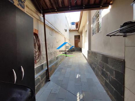 Foto 12 do(a) Casa de 4 quartos à venda em Paraíso, Belo Horizonte