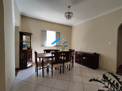 Foto 6 do(a) Casa de 4 quartos à venda em Paraíso, Belo Horizonte