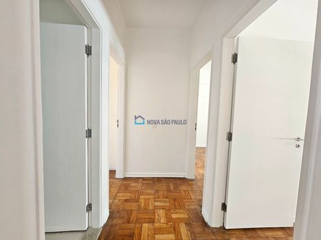 Foto 5 do(a) Apartamento de 3 quartos à venda em Jardim Europa, São Paulo