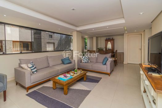 Foto 4 do(a) Apartamento de 3 quartos à venda em Petrópolis, Porto Alegre