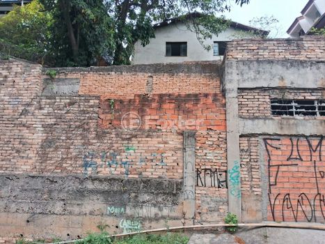 Foto 2 do(a) Terreno false à venda em Parque Maria Luiza, São Paulo