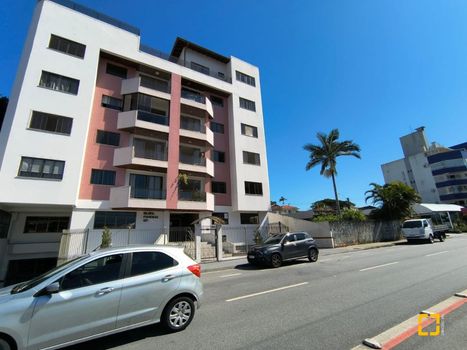 Foto 3 do(a) Apartamento de 3 quartos à venda em Capoeiras, Florianópolis