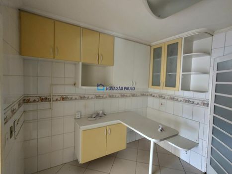 Foto 4 do(a) Casa de 4 quartos à venda em Vila Caraguatá, São Paulo