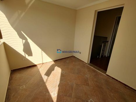Foto 9 do(a) Casa de 4 quartos à venda em Vila Caraguatá, São Paulo