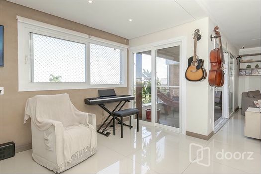 Foto 4 do(a) Casa de 4 quartos à venda em Vila Assunção, Porto Alegre