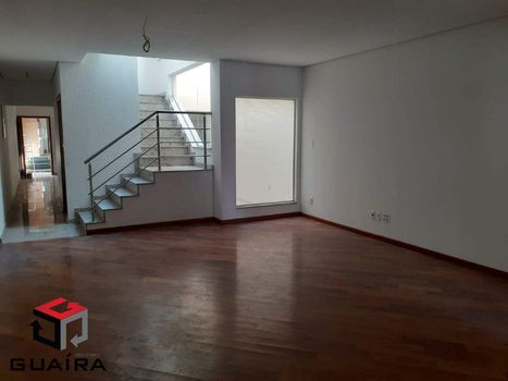 Foto 1 do(a) Casa de 4 quartos à venda em Paraíso, Santo André
