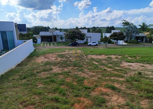 Foto 3 do(a) Terreno false à venda em Sociedade Hípica de Botucatu, Botucatu