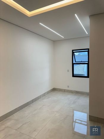 Foto 14 do(a) Casa em Condomínio de 4 quartos à venda em Morada da Colina, Uberlândia