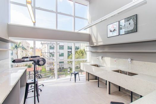 Foto 41 do(a) Apartamento de 2 quartos para alugar em Vila Ipiranga, Porto Alegre