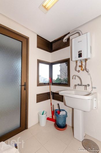 Foto 18 do(a) Apartamento de 3 quartos à venda em Mont Serrat, Porto Alegre