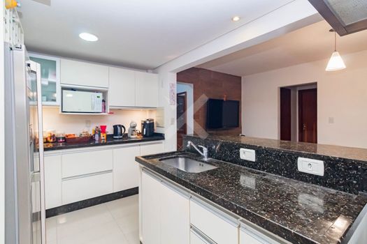 Foto 7 do(a) Apartamento de 2 quartos para alugar em Petrópolis, Porto Alegre