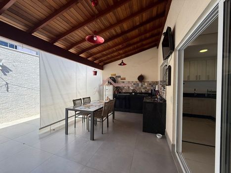 Foto 2 do(a) Casa em Condomínio de 3 quartos à venda em Jardim Interlagos, Hortolândia