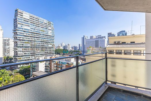 Foto 4 do(a) Apartamento de 3 quartos à venda em Vila Nova Conceição, São Paulo
