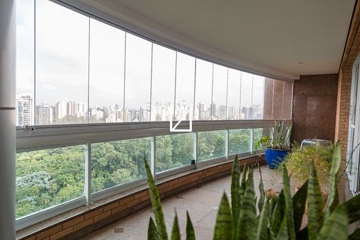 Foto 18 do(a) Apartamento de 6 quartos à venda em Jardim Fonte do Morumbi, São Paulo