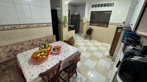 Foto 5 do(a) Casa de 4 quartos à venda em Olaria, Rio de Janeiro
