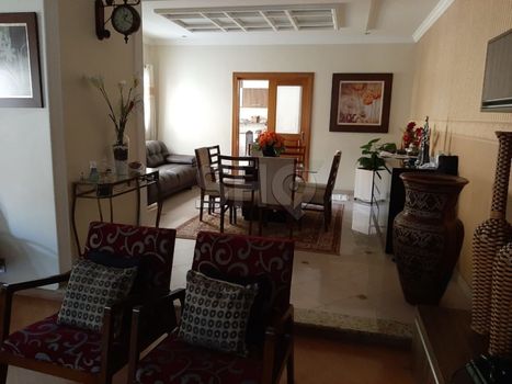 Foto 3 do(a) Casa de 3 quartos à venda em Vila Califórnia, São Paulo