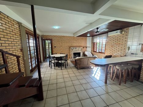 Foto 19 do(a) Casa em Condomínio de 5 quartos à venda em Cachoeira do Bom Jesus, Florianópolis