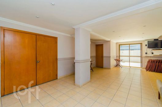 Foto 36 do(a) Apartamento de 2 quartos à venda em Centro Histórico, Porto Alegre