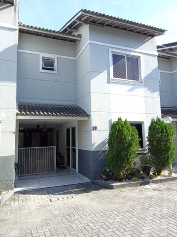 Foto 1 do(a) Casa de 3 quartos à venda em Itaperi, Fortaleza