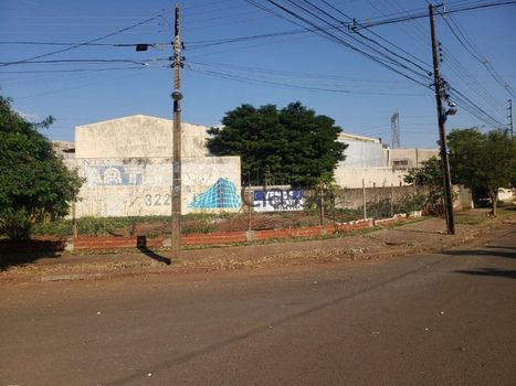Foto 3 do(a) Terreno false à venda em Jardim São Silvestre, Maringá