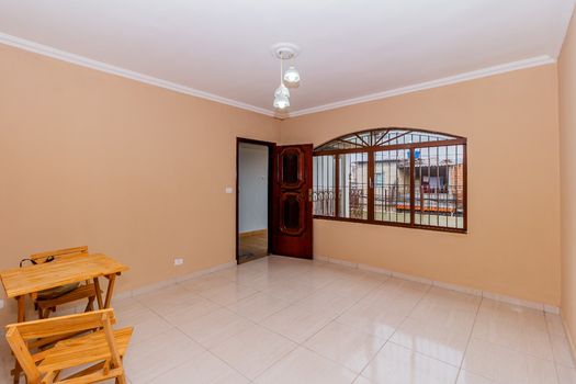 Foto 1 do(a) Casa de 6 quartos à venda em Jardim Regis, São Paulo