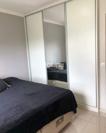 Foto 8 do(a) Casa de 2 quartos à venda em Novo Mundo, Uberlândia