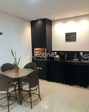 Foto 1 do(a) Casa de 2 quartos à venda em Novo Mundo, Uberlândia