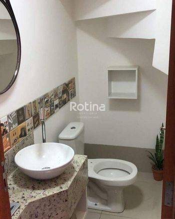 Foto 10 do(a) Casa de 2 quartos à venda em Novo Mundo, Uberlândia