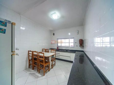 Foto 17 do(a) Casa de 4 quartos para alugar em Vila Aquilino, Santo André