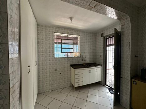 Foto 12 do(a) Casa de 3 quartos à venda em Vila Palmares, Santo André