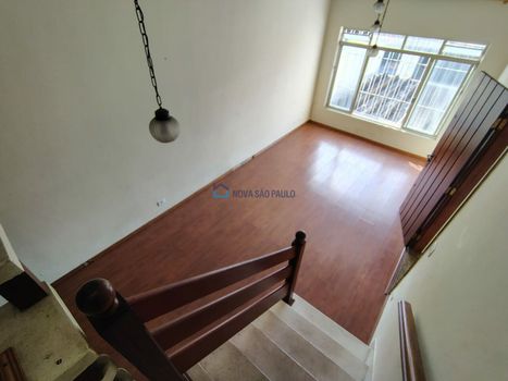 Foto 3 do(a) Casa de 3 quartos à venda em Cidade Vargas, São Paulo