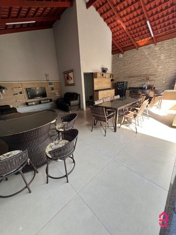 Foto 12 do(a) Casa de 3 quartos à venda em Vila Rezende, Goiânia