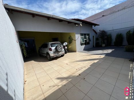 Foto 3 do(a) Casa de 3 quartos à venda em Vila Rezende, Goiânia
