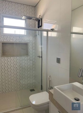 Foto 10 do(a) Casa em Condomínio de 4 quartos à venda em Alto Umuarama, Uberlândia