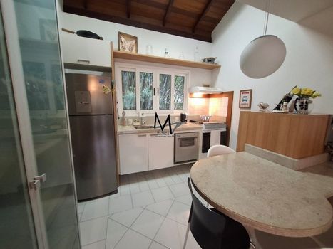 Foto 2 do(a) Cobertura de 3 quartos à venda em Lagoa da Conceição, Florianópolis