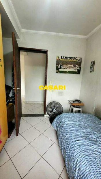 Foto 8 do(a) Casa de 3 quartos à venda em Jardim Las Vegas, Santo André