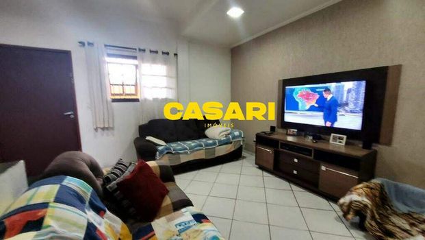 Foto 1 do(a) Casa de 3 quartos à venda em Jardim Las Vegas, Santo André