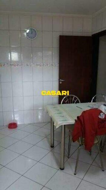 Foto 6 do(a) Casa de 3 quartos à venda em Jardim Las Vegas, Santo André