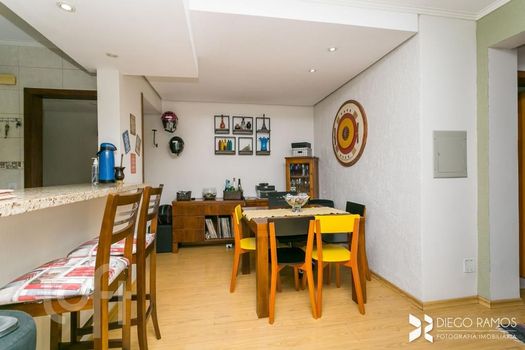 Foto 4 do(a) Apartamento de 2 quartos à venda em Teresópolis, Porto Alegre