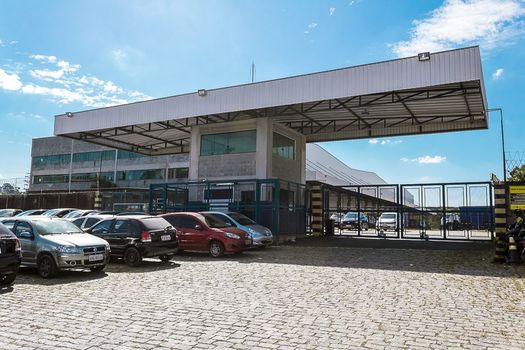 Foto 3 do(a) Galpão / Depósito / Armazém / Pavilhão false à venda em Vila Sul Americana, Carapicuíba