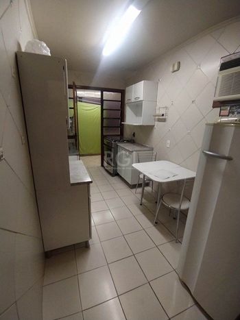 Foto 4 do(a) Flat de 3 quartos à venda em Navegantes, Porto Alegre