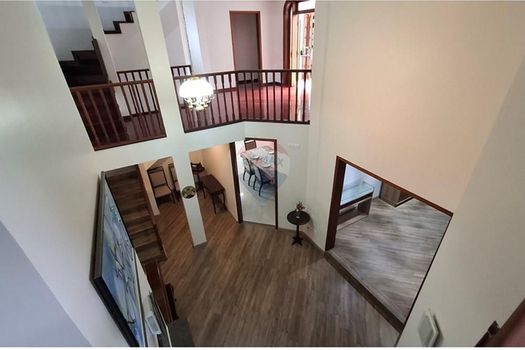 Foto 5 do(a) Casa de 4 quartos à venda em Boa Vista, Curitiba
