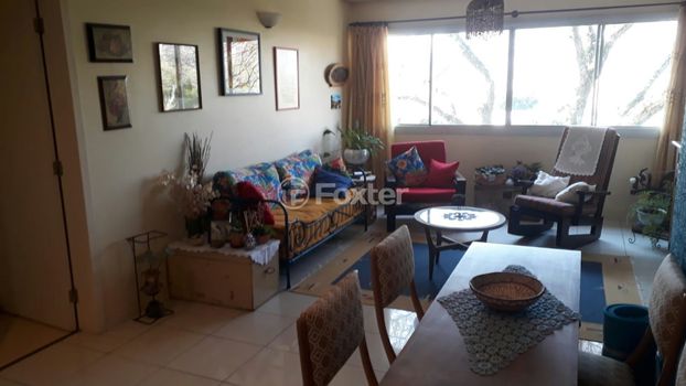 Foto 2 do(a) Apartamento de 3 quartos à venda em Teresópolis, Porto Alegre