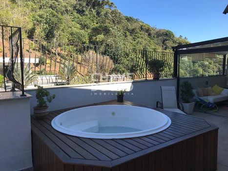 Foto 7 do(a) Cobertura de 3 quartos à venda em Várzea, Teresópolis