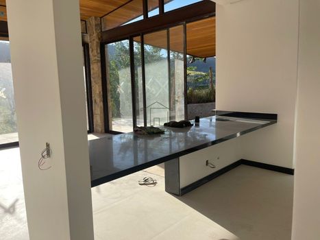 Foto 8 do(a) Casa em Condomínio de 3 quartos à venda em Pedro do Rio, Petrópolis