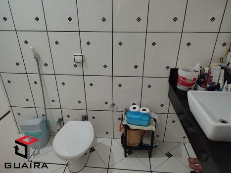 Foto 4 do(a) Casa de 4 quartos à venda em Jardim Utinga, Santo André