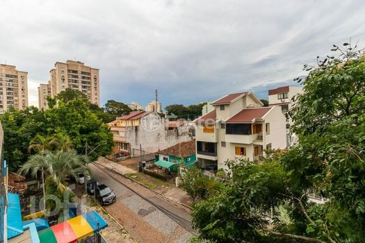 Foto 15 do(a) Apartamento de 2 quartos à venda em Passo da Areia, Porto Alegre