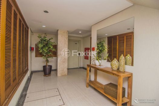 Foto 37 do(a) Apartamento de 2 quartos à venda em Passo da Areia, Porto Alegre