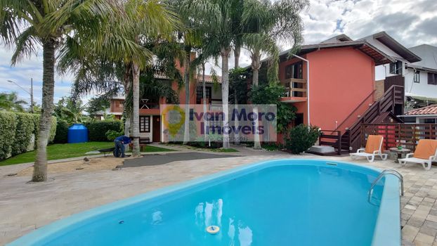 Foto 1 do(a) Edifício Inteiro de 11 quartos à venda em Daniela, Florianópolis