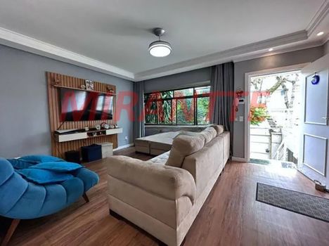 Foto 4 do(a) Casa de 4 quartos à venda em Vila Carolina, São Paulo